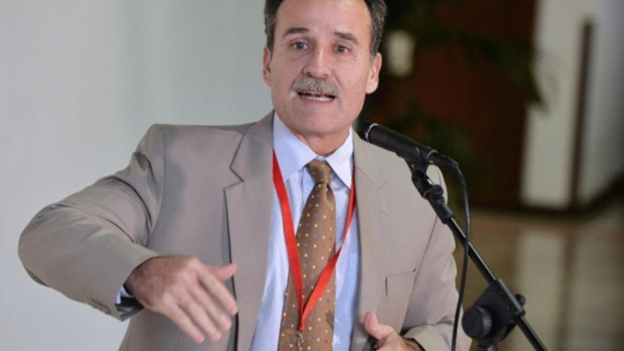 Gustavo Machín embajador de Cuba