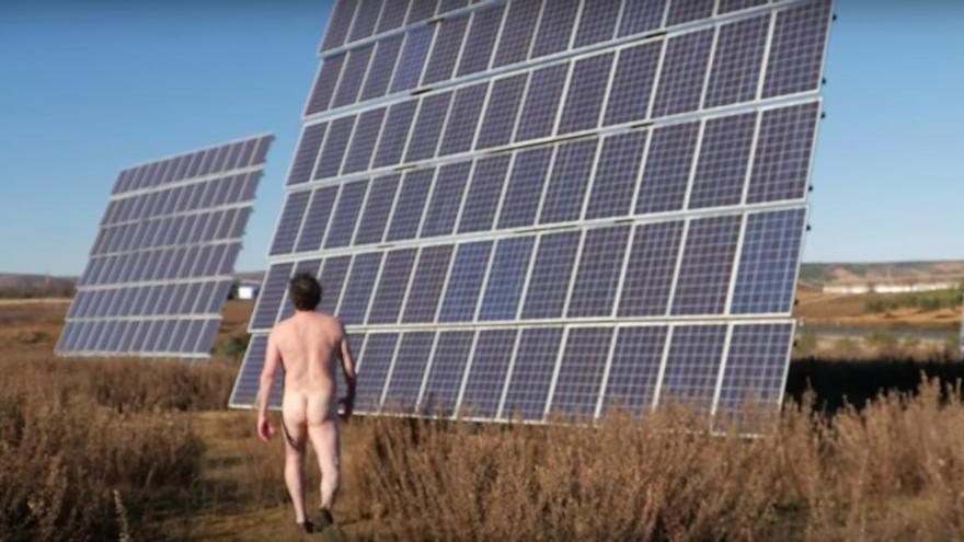 Cesar Vea desnudo por las renovables