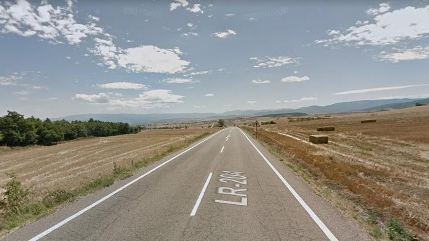 Carretera LR-204 entre Cirueña y Villar de Torre
