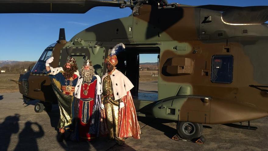 Los Reyes en helicóptero