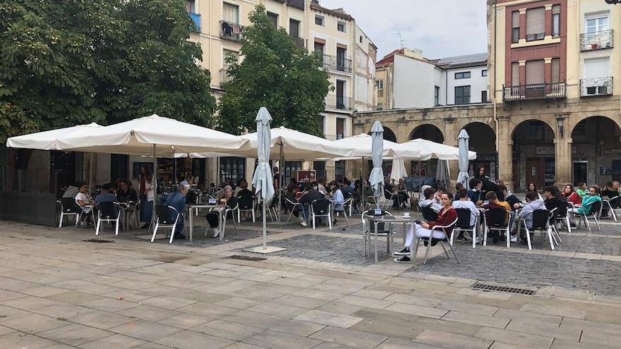 terrazas en la Plaza del Mercado de Logroño