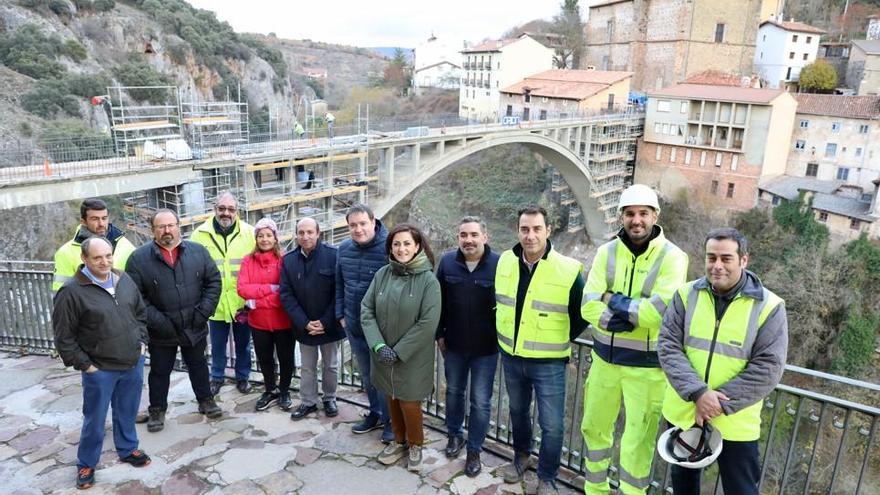 Andreu visita el puente de Ortigosa
