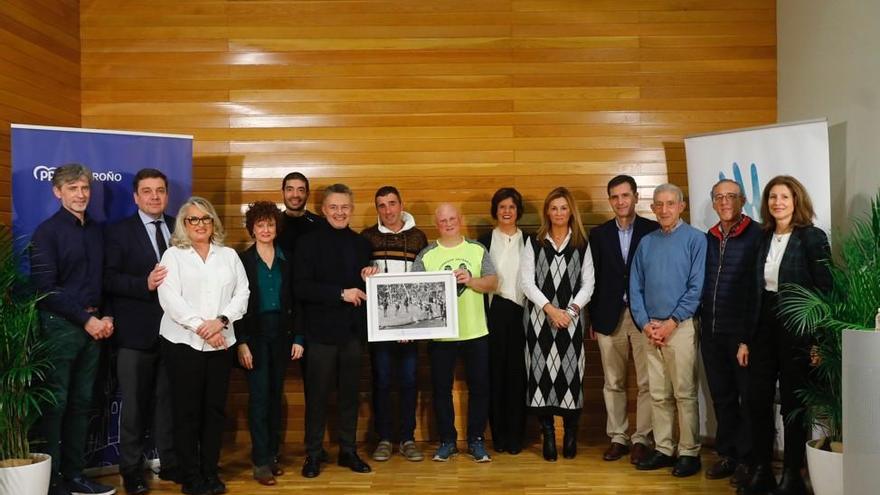 El PP de Logroño entrega el IV Premio Esperanza a Rubén Zabala, El Corredor Solidario