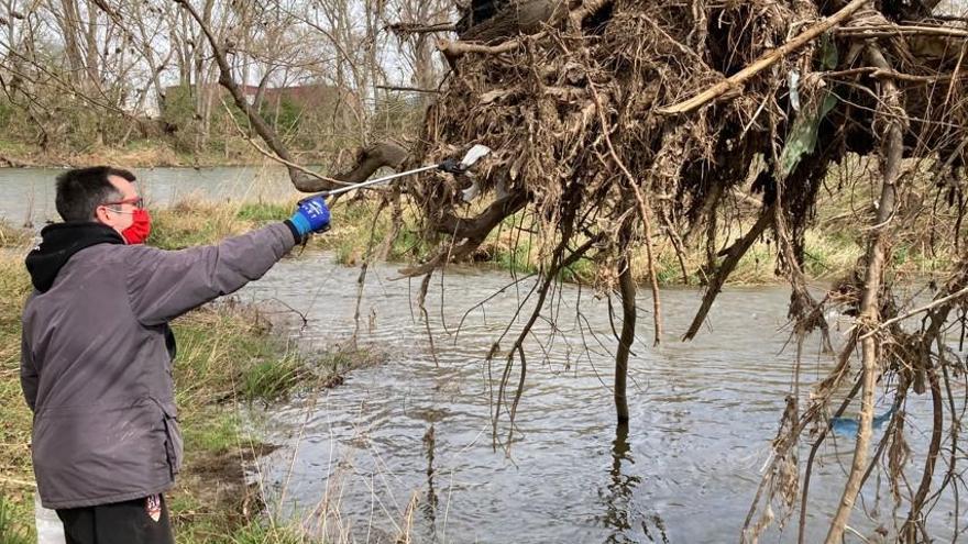 Cruz Roja convoca una limpieza del río Ebro en Logroño