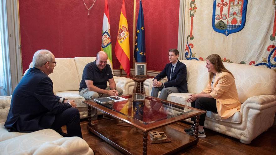 Reunión Gobierno de La Rioja y DOCa Rioja