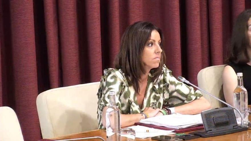 María Jiménez (VOX) en el Pleno del Ayuntamiento de Logroño